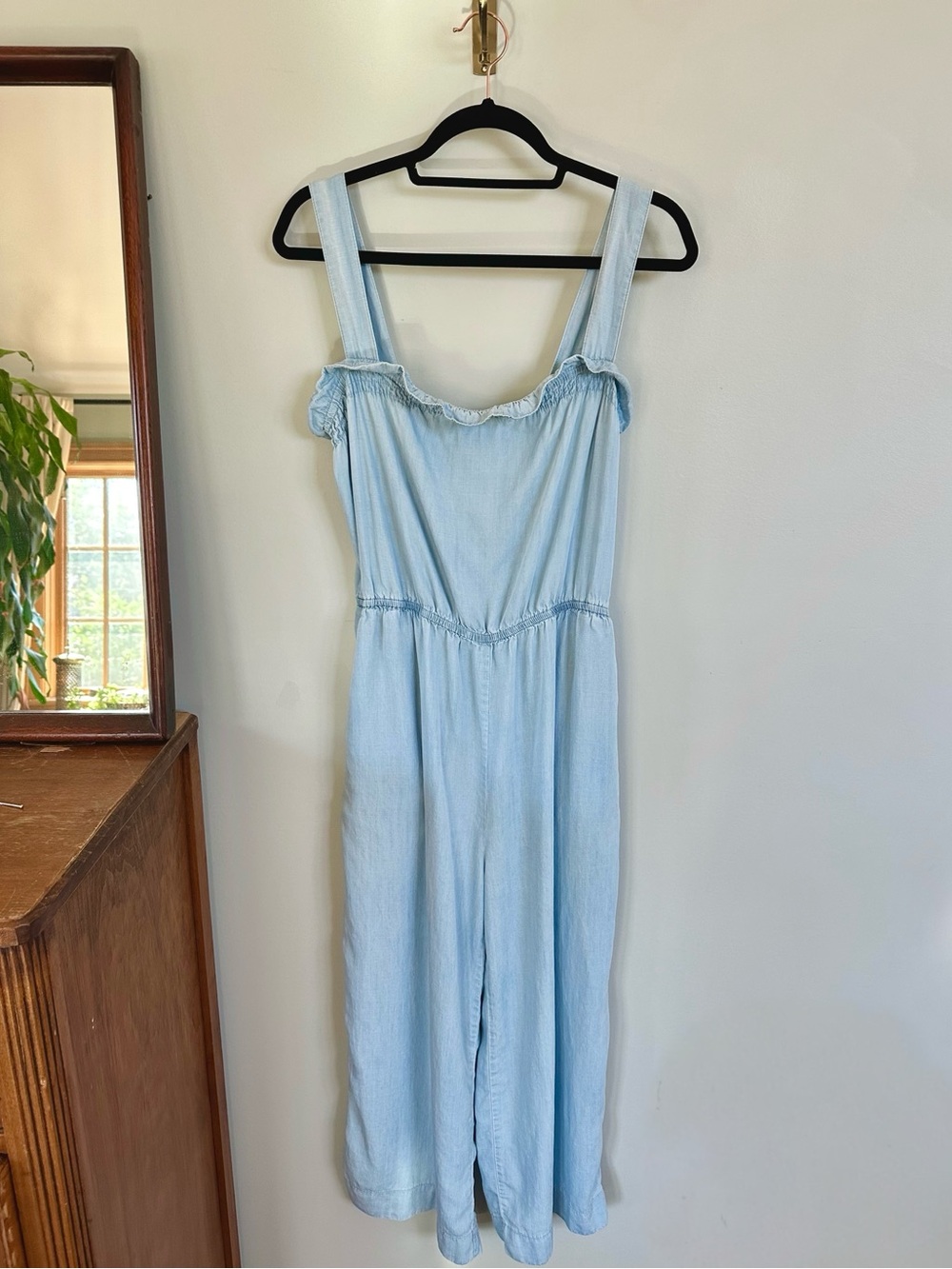 Ellison Women’s L Blue Chambray Wide Leg Jumpsuit Pockets Soft Tencel